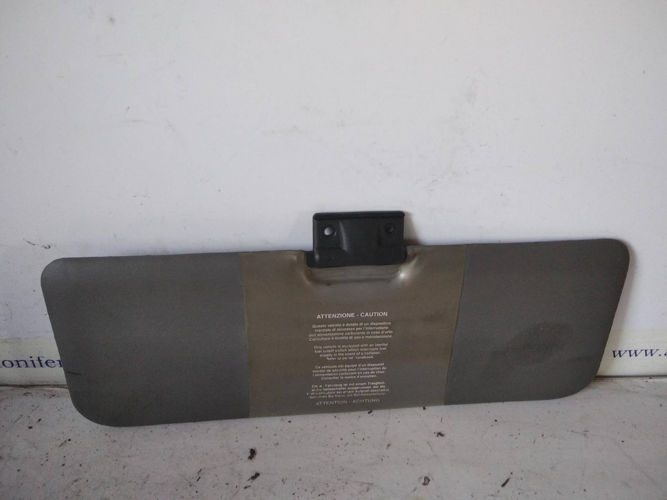 Aletta parasole parabrezza sx.